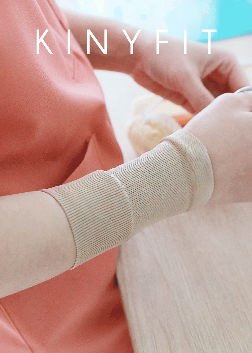 [Kini Production] Knit Fit Wrist Guard Beige Black